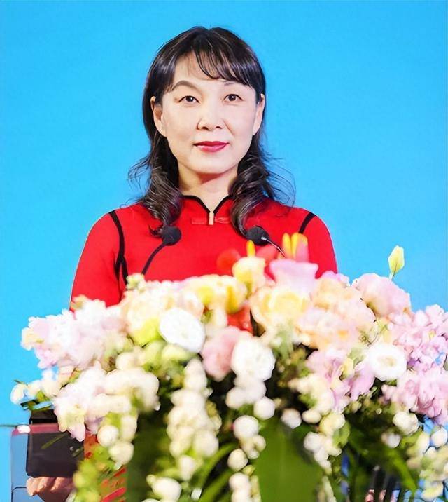 切尔西 v 巴黎圣日耳曼_是时候再来认识一下娃哈哈老臣杜建英了切尔西 v 巴黎圣日耳曼!