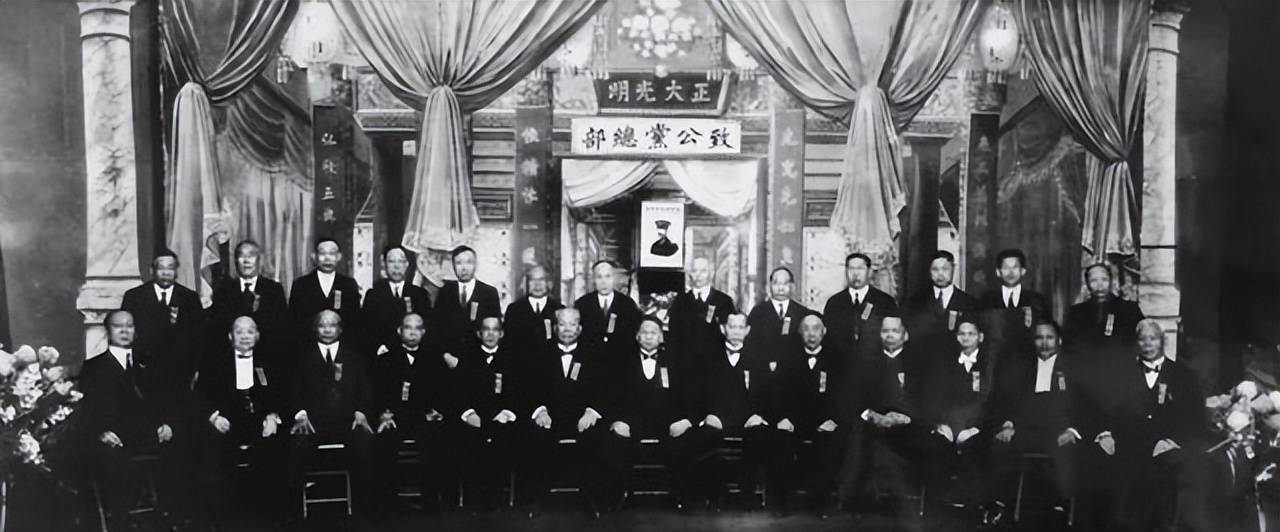 皇冠信用网哪里申请_洪门成立“除奸队”皇冠信用网哪里申请，消灭台独！赖清德傻眼了，洪门究竟有多厉害