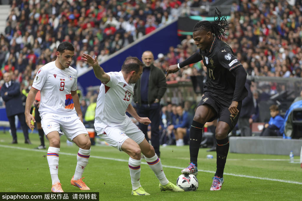 皇冠信用网开户_直通世界杯皇冠信用网开户！世预赛-C罗停赛B费戴帽 葡萄牙9-1亚美尼亚