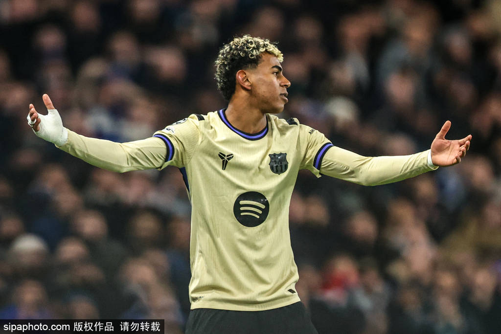 体育皇冠信用网_观战台：阿森纳大战切尔西 曼城巴萨利物浦盼止颓势