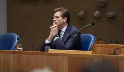 皇冠登3管理出租_荷兰经济大臣还在自吹：没通知中美欧皇冠登3管理出租，做得对