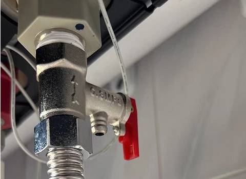 皇冠官网_滚烫的水皇冠官网，从头流到脚！今晚洗澡前紧急提醒！