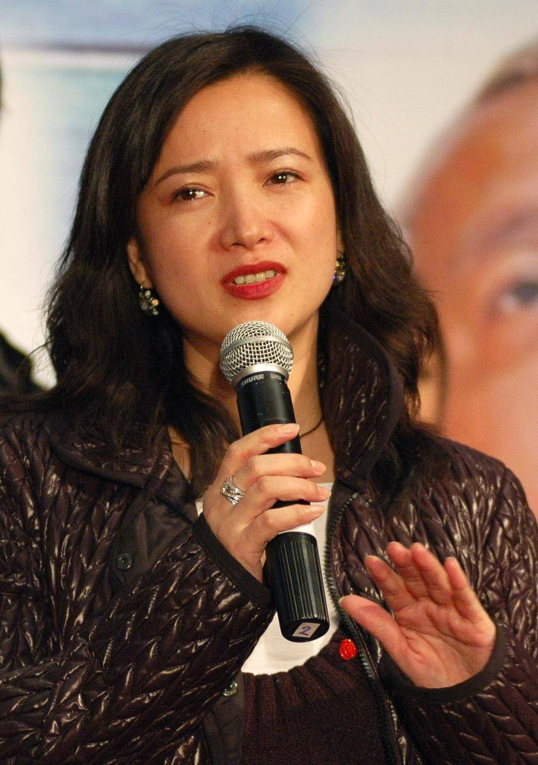 皇冠登3新2管理_六小龄童发文悼念何晴皇冠登3新2管理，当年她在火车上被《西游记》导演一眼看中