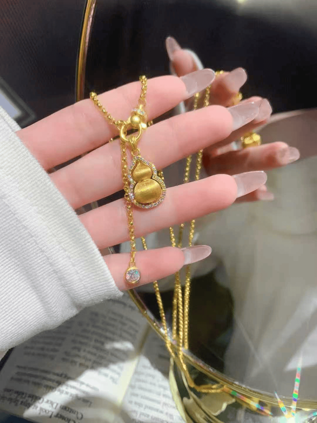 皇冠信用网结算日_金价疯了！水贝客流蒸发三分之一皇冠信用网结算日，海南黄金柜台选款排队两小时