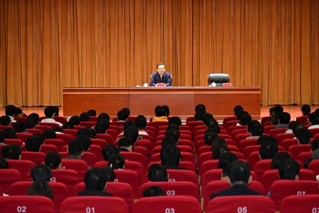 皇冠信用网如何开户_安徽省委书记作报告皇冠信用网如何开户,全程脱稿